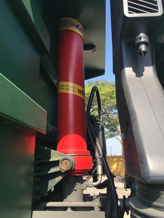 XE TẢI HOWO 3 CHÂN 290 HP THÙNG VUÔNG